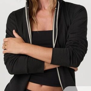 Vuori Charcoal Halo Performance Hoodie 2.0. Zip up hoodie. Size L . Athleticwear